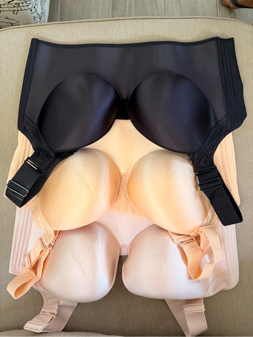 Supportive bra set— Black and Nude.